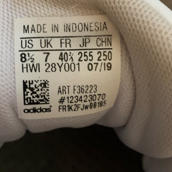 Adidas - Picture 7 of 7